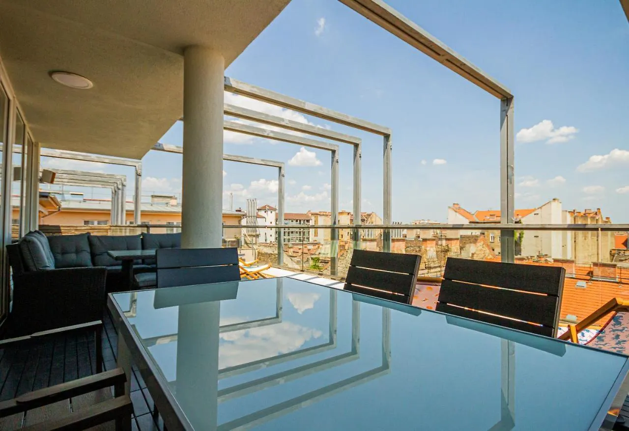 Luxury Apartment With Balcony In Downtown Budapest Hungary