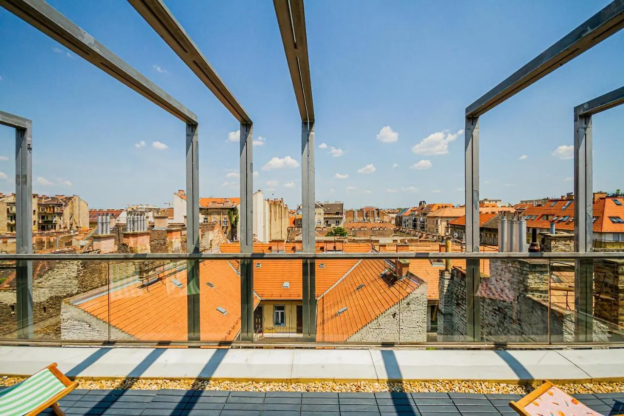 Luxury Apartment With Balcony In Downtown Budapest Hungary