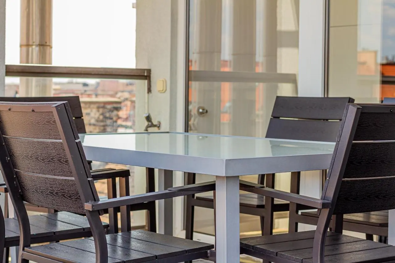 Luxury Apartment With Balcony In Downtown Budapest