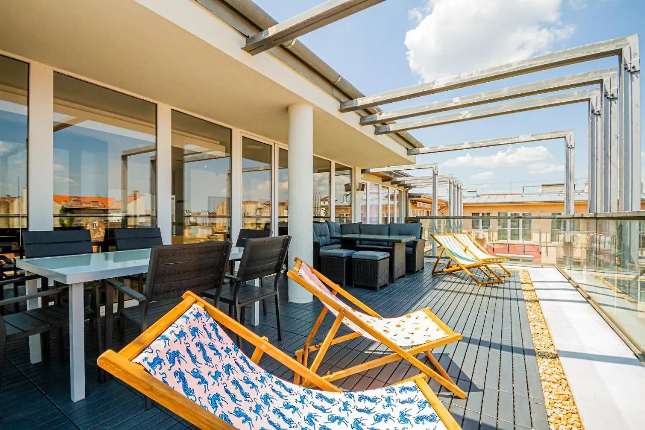 Luxury Apartment With Balcony In Downtown Budapest