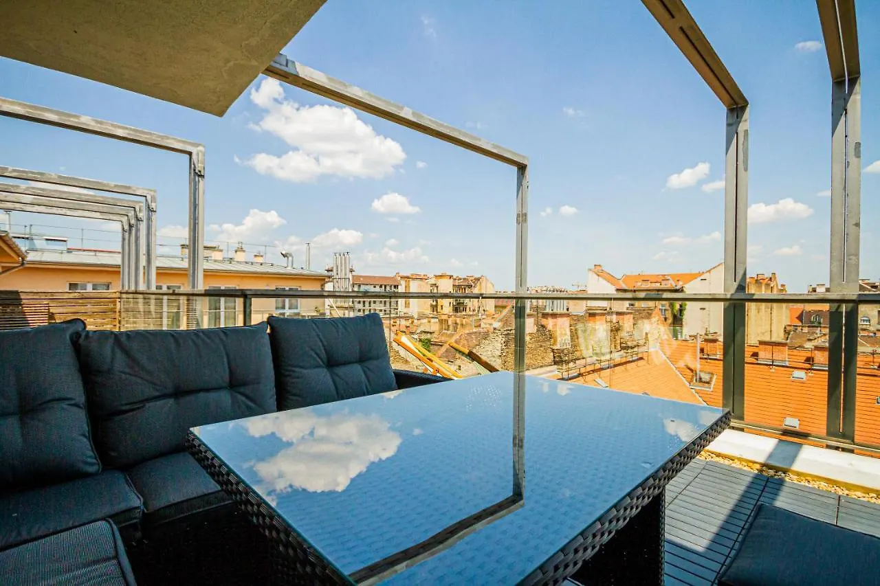 Luxury Apartment With Balcony In Downtown Budapest Hungary